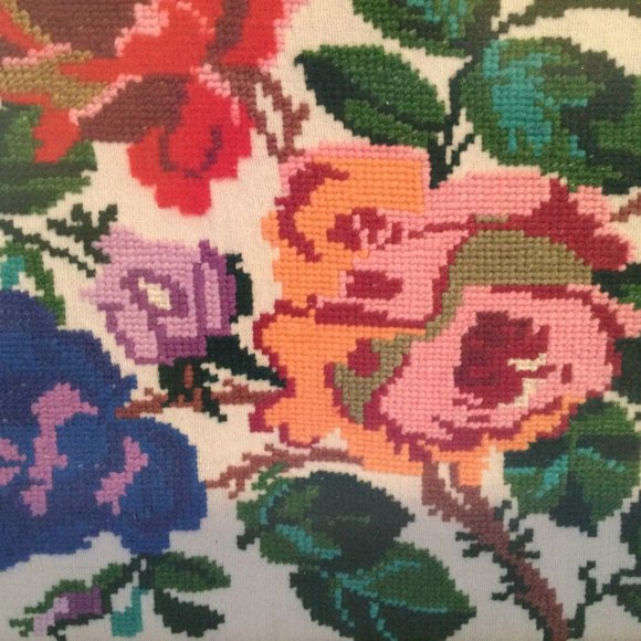 Hand stitched cross stitch needlework embroidery wooden frame flowers - Picture 3 of 4